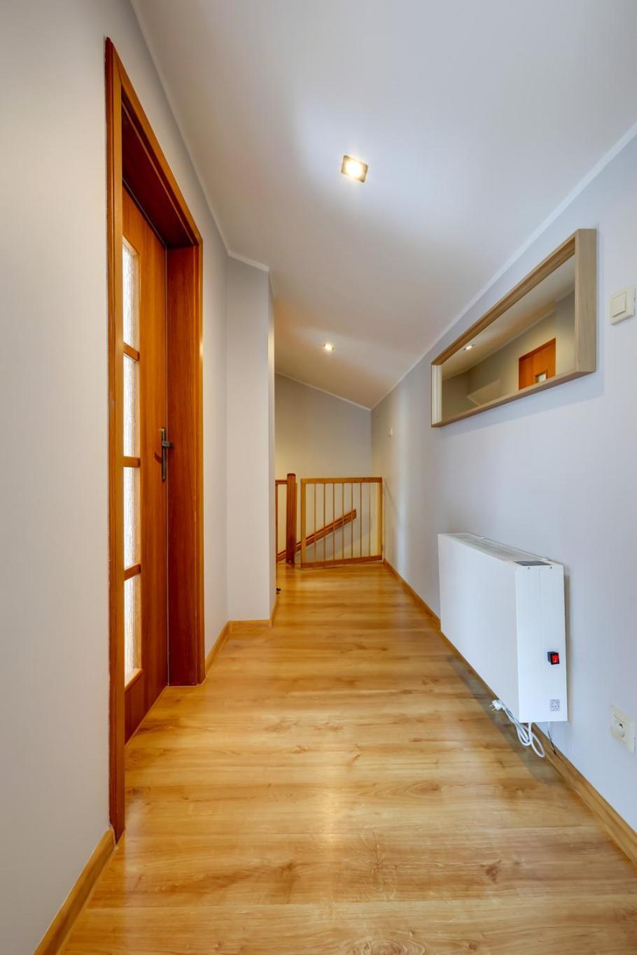 Maly Dabek I Dom Z Dostepem Do Basenu Wewnetrznego, Zewnetrznego, Brodzikow Dla Dzieci, Sali Zabaw Oraz Animacji Villa Poddabie Exterior photo